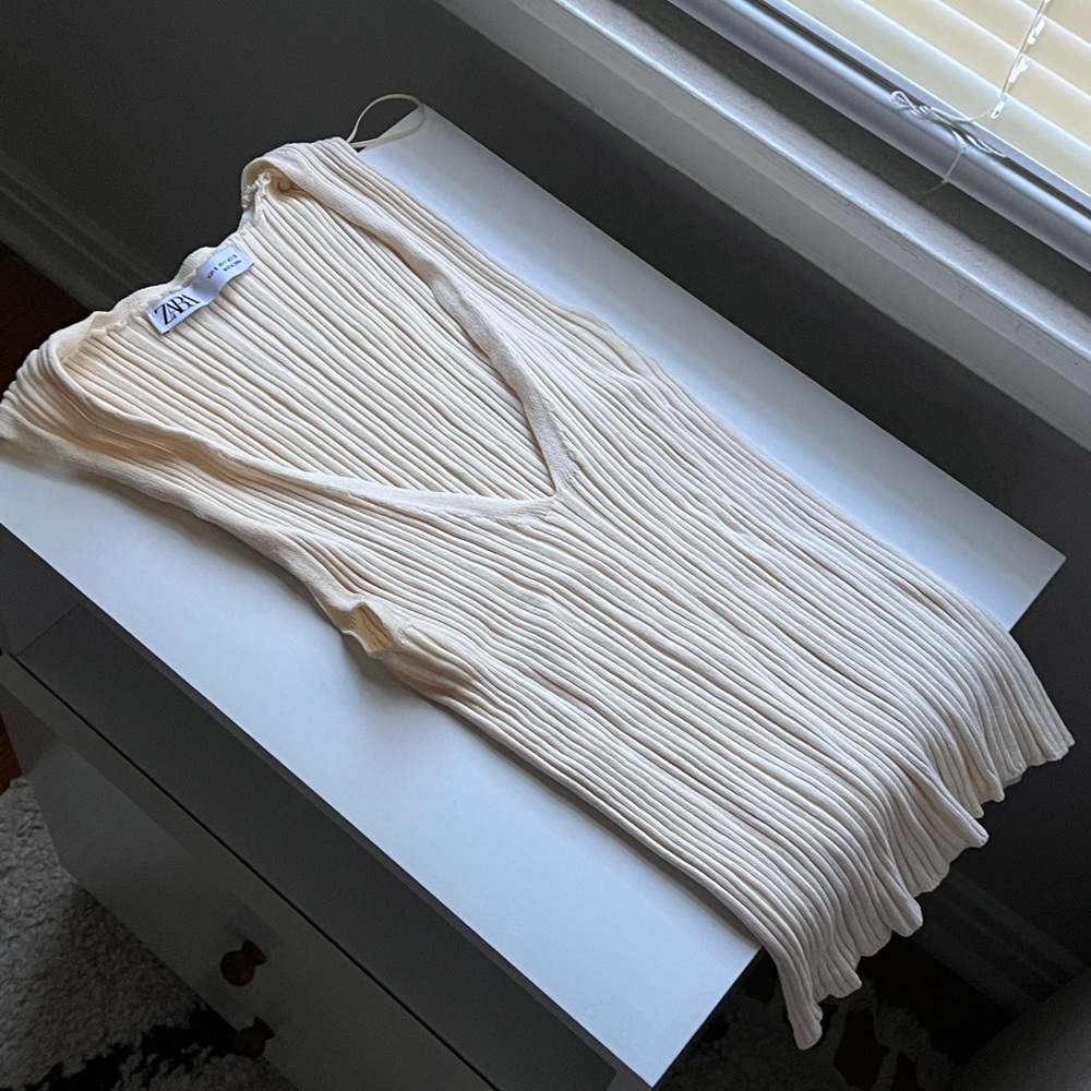 Zara Cream tank top 🥥 - Picture 2 of 5